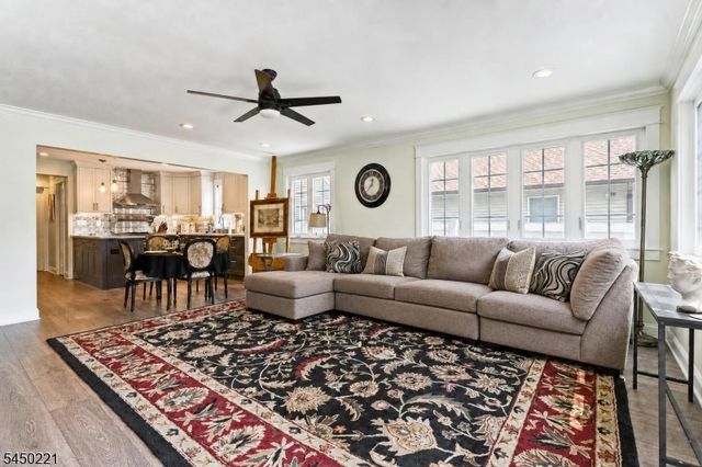 1074 Colfax Ave, Pompton Lakes Boro, NJ 07442