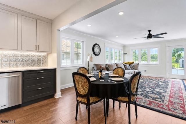 1074 Colfax Ave, Pompton Lakes Boro, NJ 07442