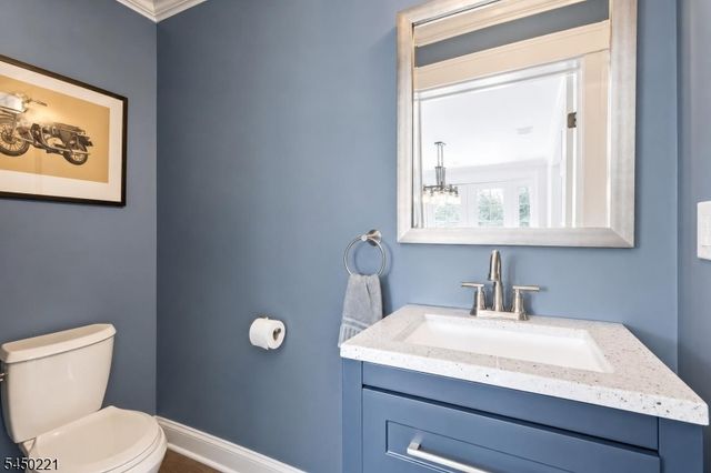 1074 Colfax Ave, Pompton Lakes Boro, NJ 07442
