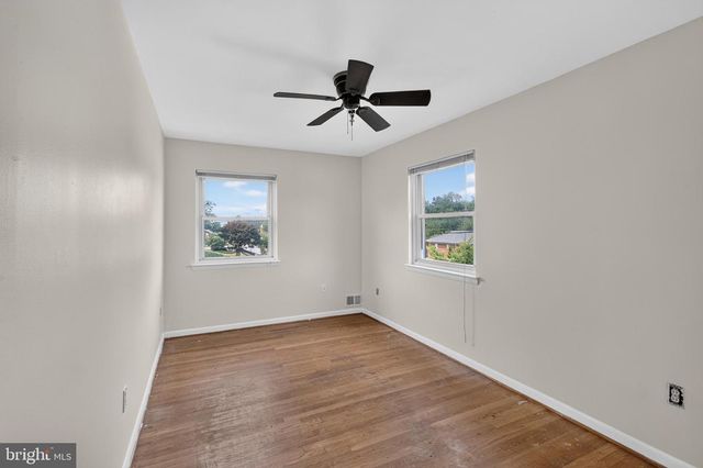 2931 SUNSET LN, Suitland, MD 20746