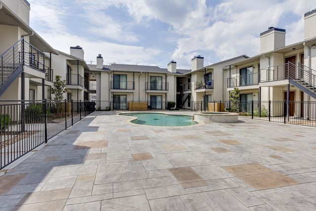 4545 Live Oak St Avenue 302, Dallas, TX 75204
