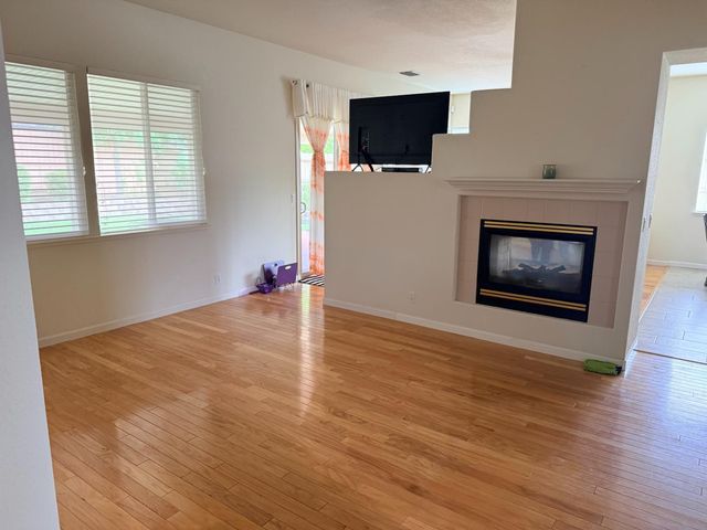 1152 Penrod Way, Folsom, CA 95630