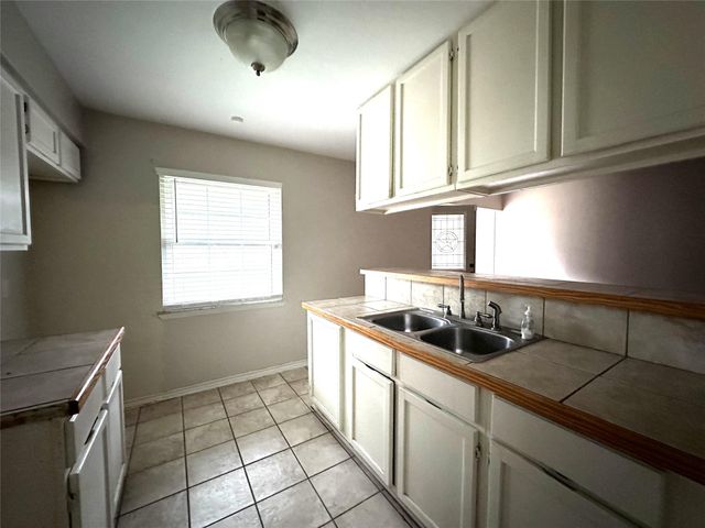 11024 S Hwy 71, El Campo, TX 77437