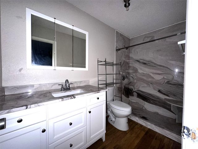 11024 S Hwy 71, El Campo, TX 77437