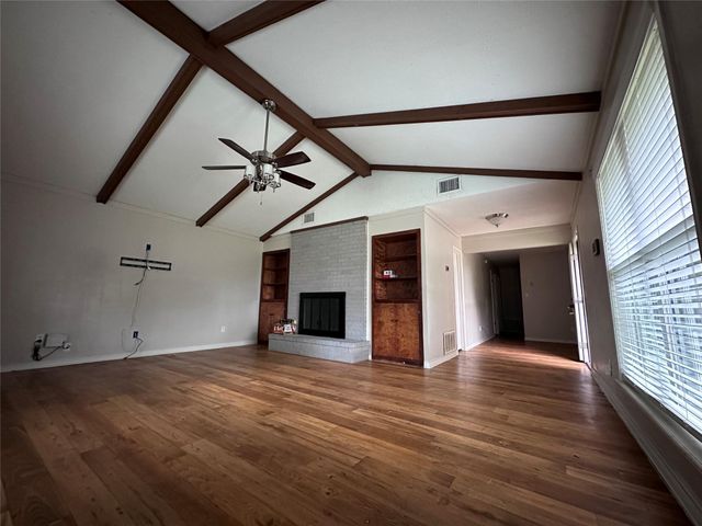 11024 S Hwy 71, El Campo, TX 77437