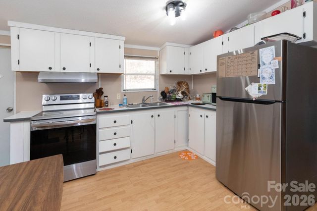 143 Hubert Mccall Drive, Balsam Grove, NC 28708