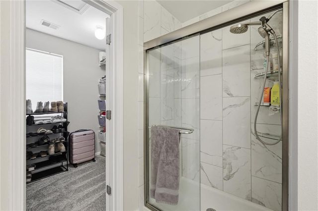 2140 SW Gooseberry Lane, Lee's Summit, MO 64082