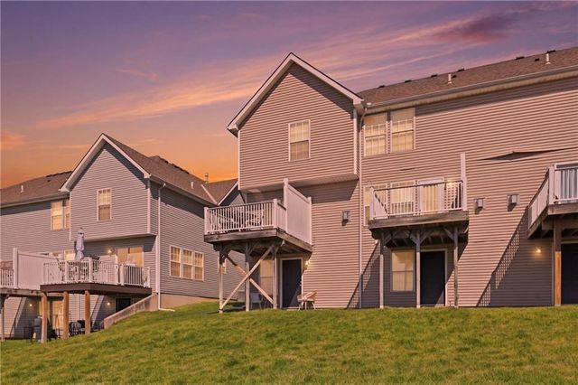 2140 SW Gooseberry Lane, Lee's Summit, MO 64082