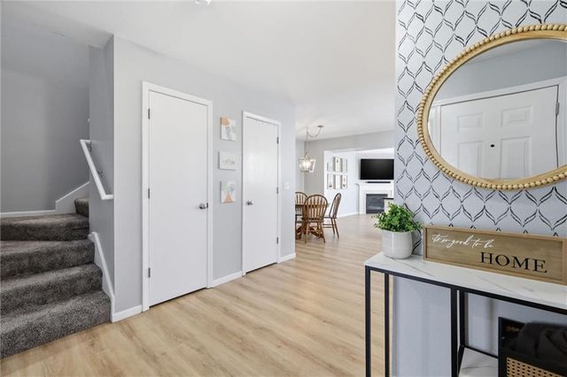 2140 SW Gooseberry Lane, Lee's Summit, MO 64082