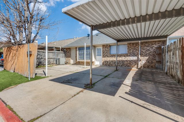 6 W Mountain Creek Drive 29, Grand Prairie, TX 75052