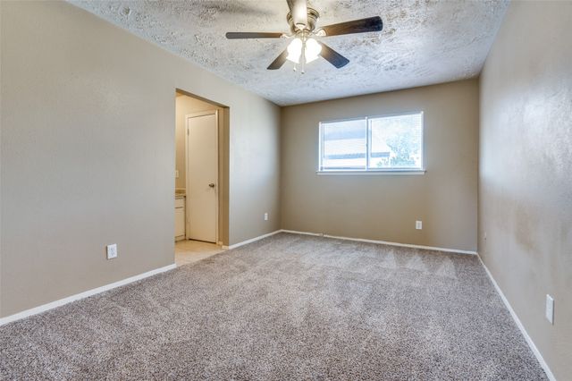 6 W Mountain Creek Drive 29, Grand Prairie, TX 75052