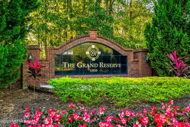 13810 SUTTON PARK Drive N, 221, Jacksonville, FL 32224