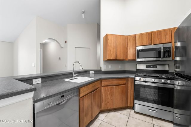 13810 SUTTON PARK Drive N, 221, Jacksonville, FL 32224