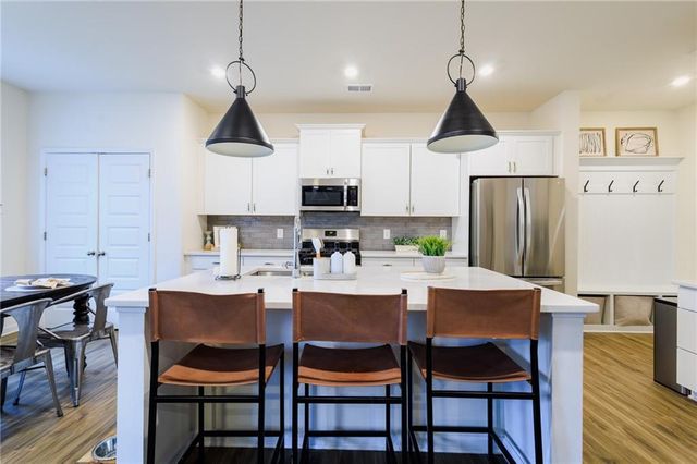 132 Lynwood Lane, Ball Ground, GA 30107