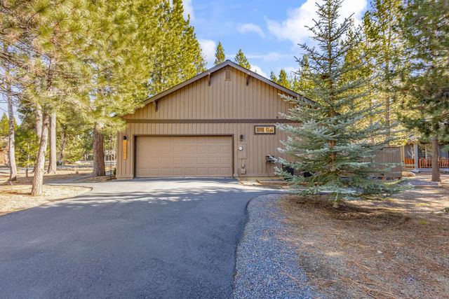 55595 Wagon Master Way, Bend, OR 97707