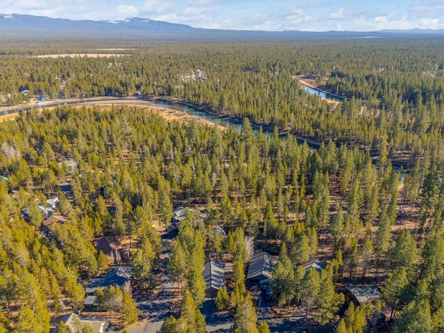 55595 Wagon Master Way, Bend, OR 97707