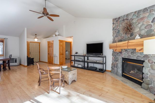 55595 Wagon Master Way, Bend, OR 97707