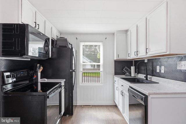 1450 ANDERSON ST, Front Royal, VA 22630