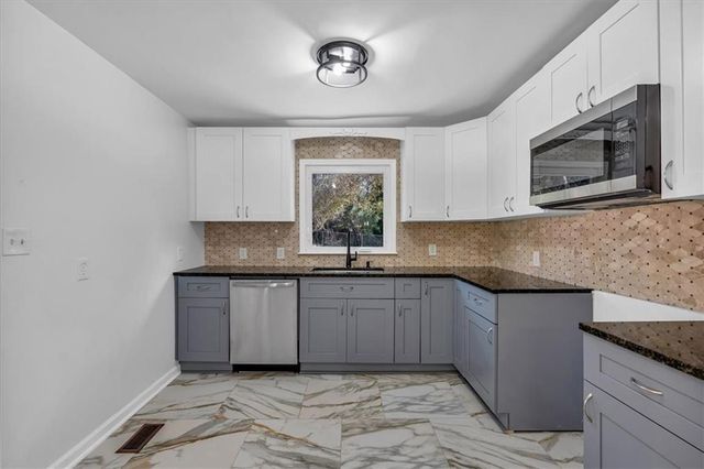 2142 Cloverdale Drive SE, Atlanta, GA 30316