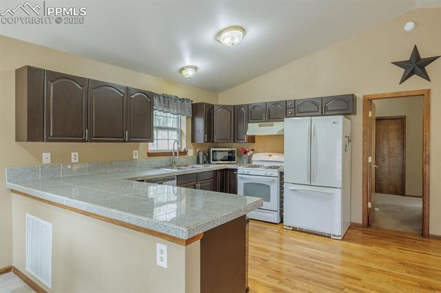 37 Silbani Lane, Florissant, CO 80816