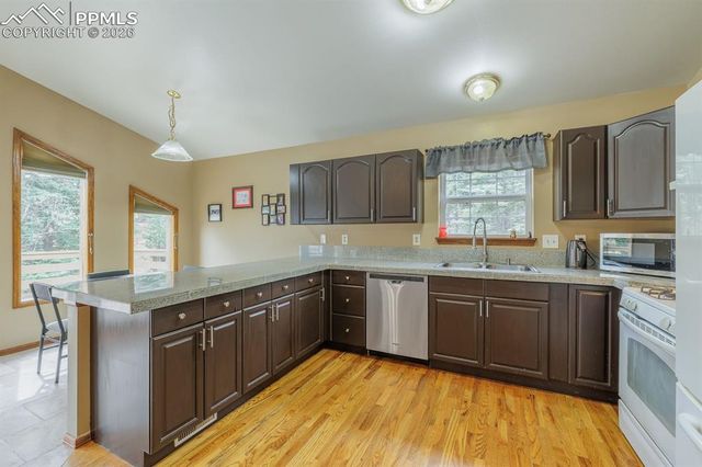 37 Silbani Lane, Florissant, CO 80816