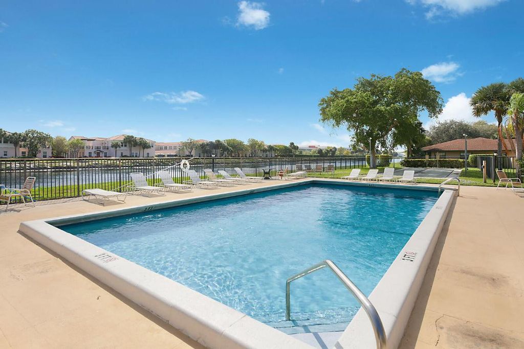 3114 SW 20th Terrace 23a1, Delray Beach, FL 33445