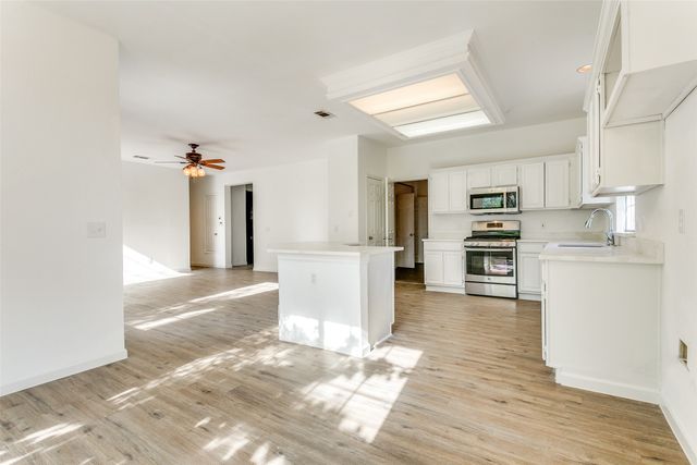 1925 Sunrise Trail, Lewisville, TX 75067