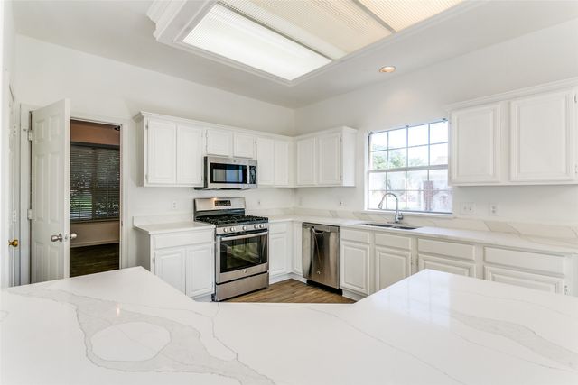 1925 Sunrise Trail, Lewisville, TX 75067