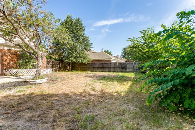 1925 Sunrise Trail, Lewisville, TX 75067