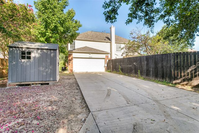 1925 Sunrise Trail, Lewisville, TX 75067