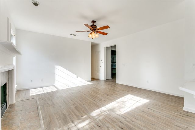 1925 Sunrise Trail, Lewisville, TX 75067