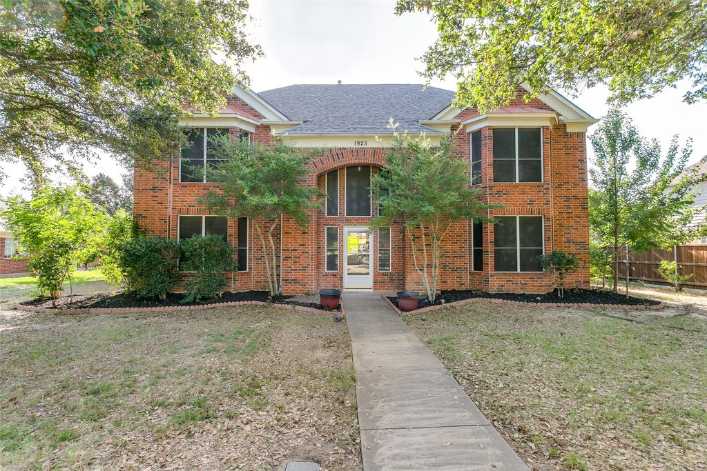 1925 Sunrise Trail, Lewisville, TX 75067