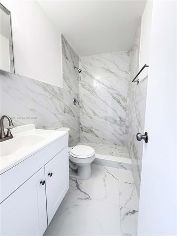 133 SE 2nd Ave 2, Hallandale Beach, FL 33009