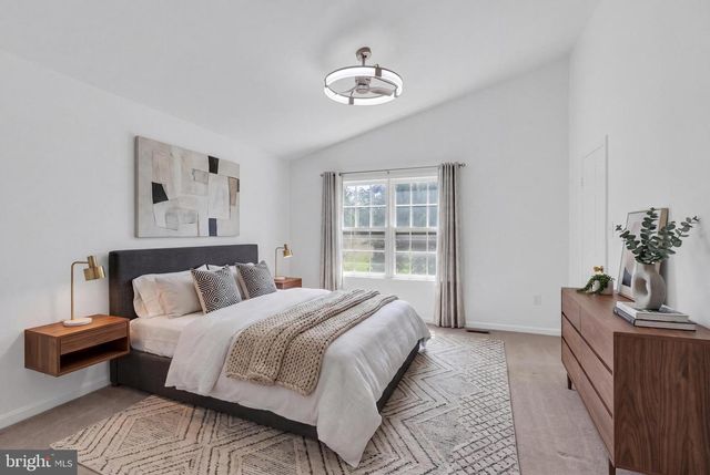 6458 WOODMERE PL, Centreville, VA 20120
