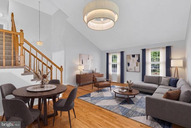 6458 WOODMERE PL, Centreville, VA 20120