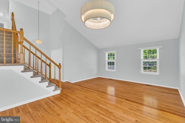 6458 WOODMERE PL, Centreville, VA 20120