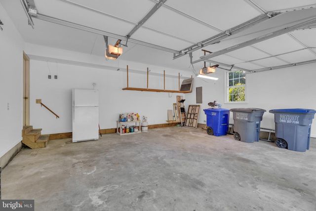 6458 WOODMERE PL, Centreville, VA 20120