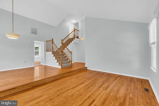 6458 WOODMERE PL, Centreville, VA 20120