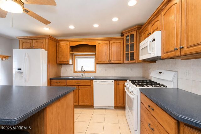 199 Princeton Road, Parlin, NJ 08859