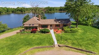 725 Deerpath Court, Brandon Charter Township, MI 48462
