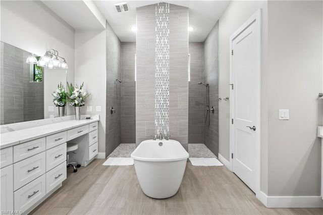 2410 Kismet Lakes LN, Cape Coral, FL 33993