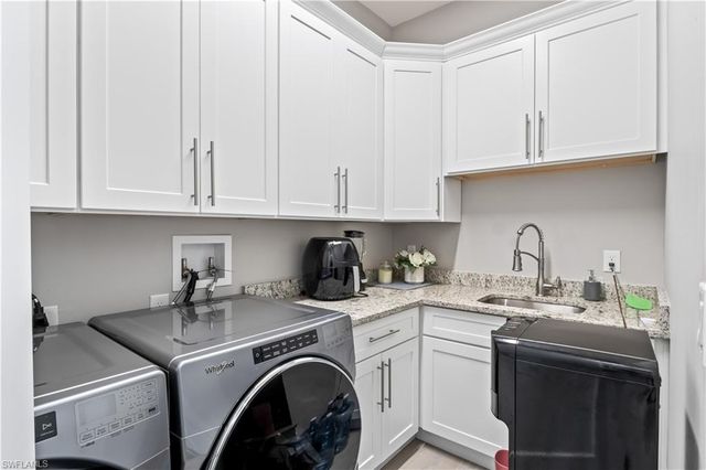 2410 Kismet Lakes LN, Cape Coral, FL 33993