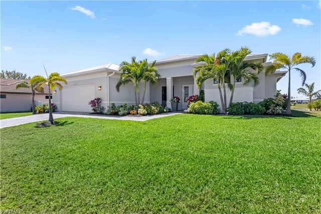 2410 Kismet Lakes LN, Cape Coral, FL 33993
