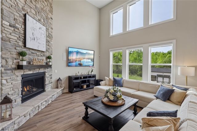 2818 Weeping Pine Drive, Medina, OH 44256