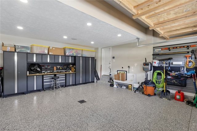 2818 Weeping Pine Drive, Medina, OH 44256