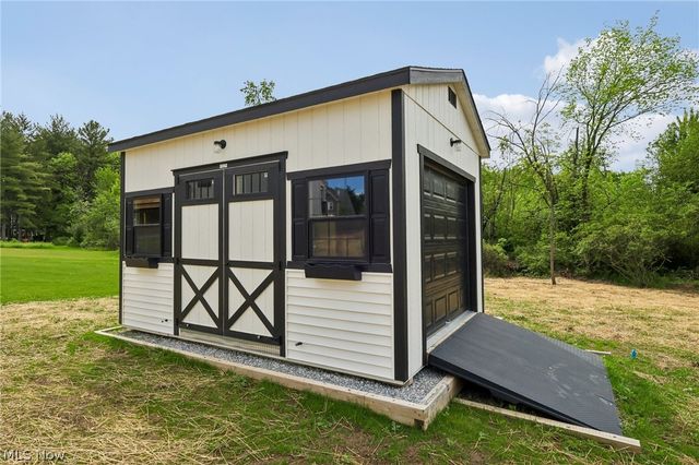 2818 Weeping Pine Drive, Medina, OH 44256