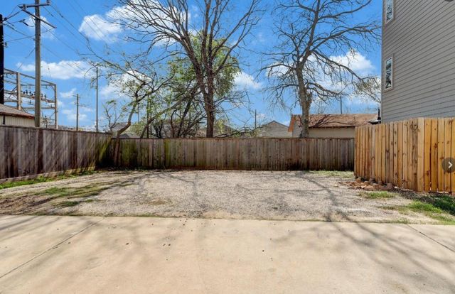610 Cage Street, Houston, TX 77020