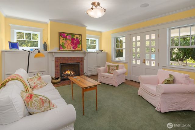 19840 Vashon Highway SW, Vashon, WA 98070