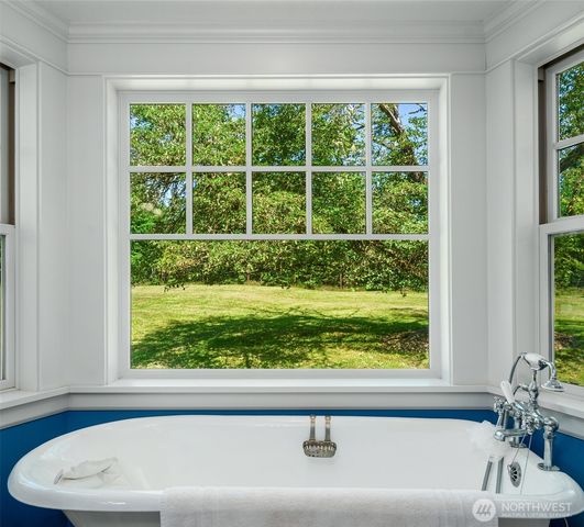 19840 Vashon Highway SW, Vashon, WA 98070