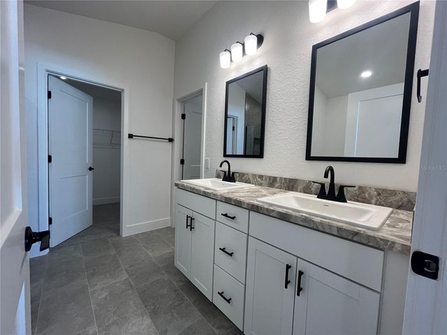 15649 SE 88 AVENUE, Summerfield, FL 34491